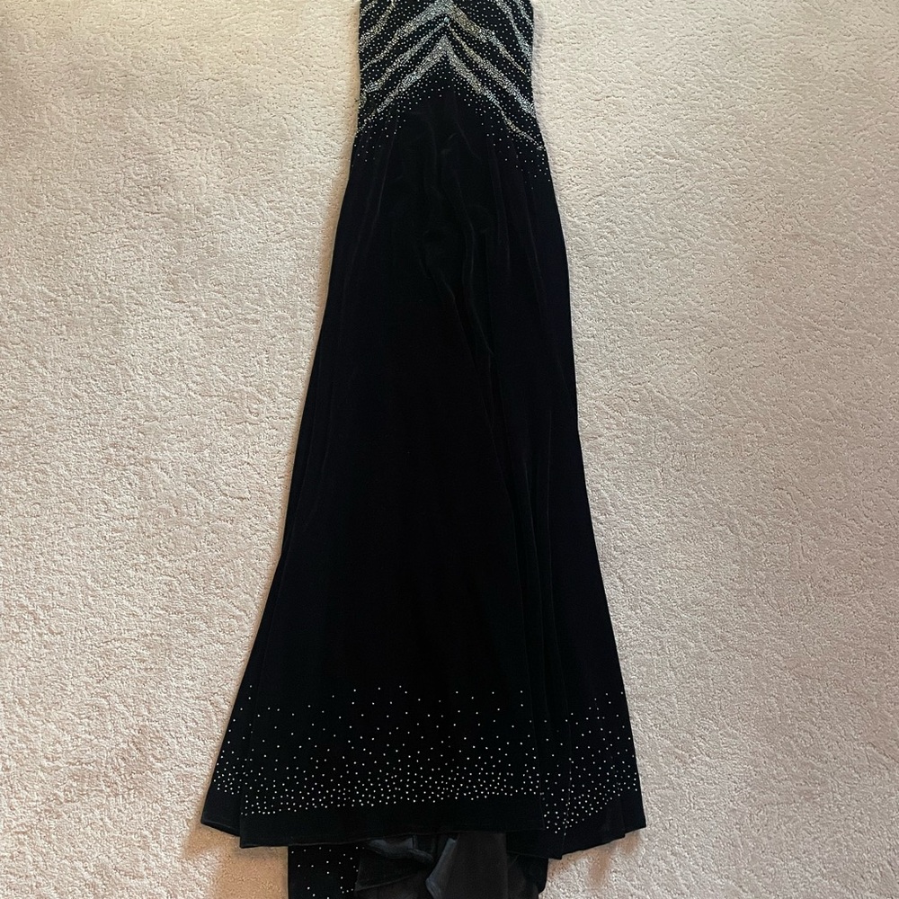 Elegant Black Evening Gown